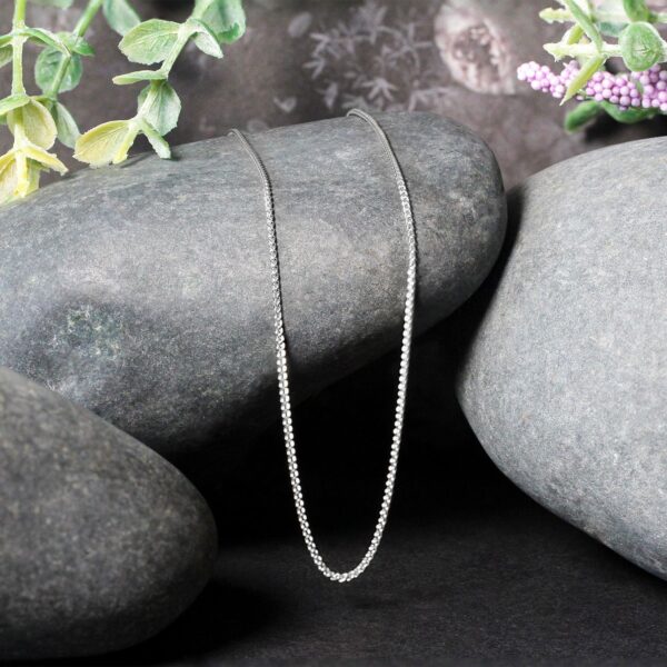 14k White Gold Round Wheat Chain (1.00 mm) - Image 5