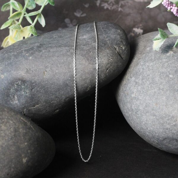 18k White Gold Round Cable Link Chain (0.97 mm) - Image 6