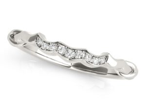 14k White Gold Scallop Wedding Band (1/20 cttw)