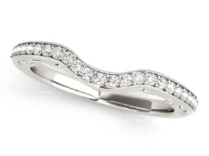 14k White Gold Prong Set Curved Diamond Wedding Ring (1/6 cttw)
