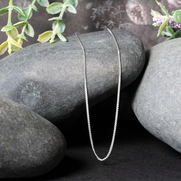 14k White Gold Round Wheat Chain (0.80 mm) - Image 2