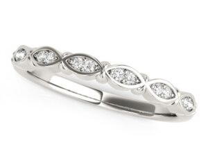 14k White Gold Unique Infinity Design Diamond Wedding Band (1/10 cttw)